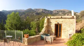 Akros Oreon Houses - Image 5