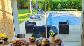 La Maison Tuffeau Bed and Breakfast - Image 2