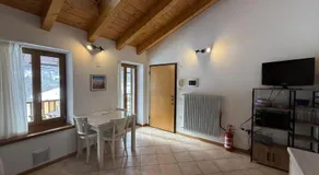 Ai Prati di TSS Cozy Apartment with Balcony and Parking - Image 2