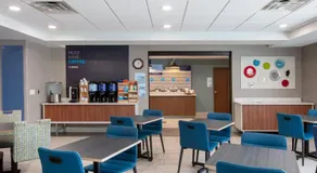 Holiday Inn Express Hotel & Suites Columbus by IHG - Image 5