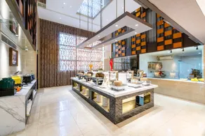 Rezen Select Hotel Shanghai Hongqiao Hub - Image 4