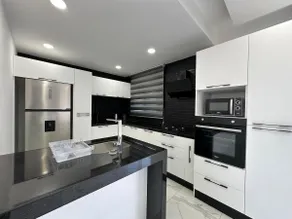 Iskele Bahçalar da Havuzlu Lüks Triplex Villa - Image 4