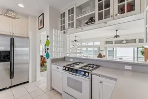 Breathtaking Beach Front House 3 Bedroom Home by RedAwning - Image 3