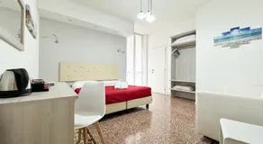 Nautilus Hotel - Image 2
