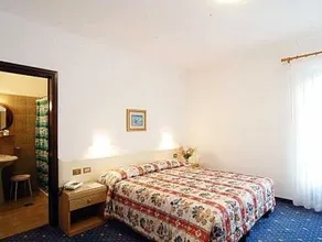 Hotel Garni Roberta - Image 3