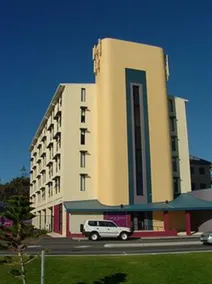 Ocean Beach Hotel - Image 4