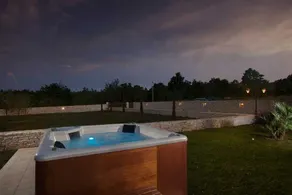 Voll ausgestattete Villa mit Grill, privatem Pool und Whirlpool - Image 3