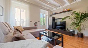 Hauzify I Apartaments La Plaça - Image 2