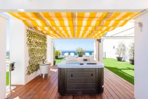 Poseidon Luxury Apartment - Image 2