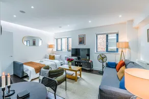 Earl's Court Gem Sleeps 6 Lift & Tube - Image 2