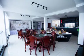 ONE HOTEL - Image 3