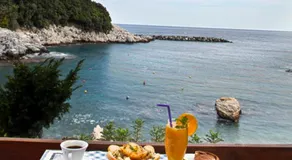 Victoria's Guesthouse - Image 3