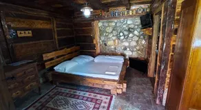 Satul Traditional - Image 2