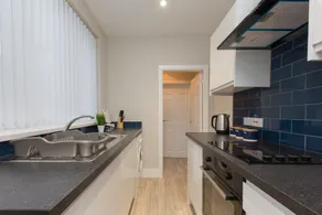 Townhouse @ Rose Street Stoke - Image 5