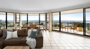 Penthouse with Incredible Views & Pool - Image 2