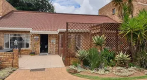 The Lazy Grape Guest Lodge & Spa - Image 5