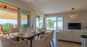 Luxury Villa Crystal Blue - Image 3