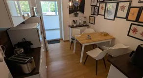 Helles Studio mit Arbeitsplatz und Balkon - Image 4