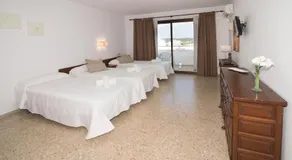 Apartamentos Mestret - Image 2