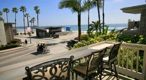 D2 - Breakwater Bungalow - Image 1