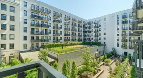 MARGI Soho Apartament - Image 3