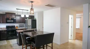 Modern 4 Bedroom Home Near Uptown Charlotte - Image 2