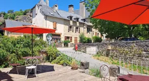 La Maison du Griffoul BB à Salles la Source cascade et terroir - Image 2