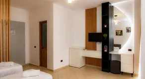Eden Hotel - Image 2