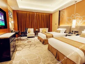 HuangGang Walden Hotel - Image 5