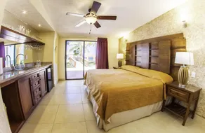 Hotel Playa Del Sol - Image 2