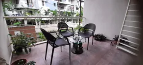 Premium Two Bedroom Apartment 102 - Image 3