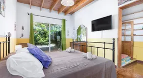 Home2Book Quiet Villa with Private Pool - Image 2