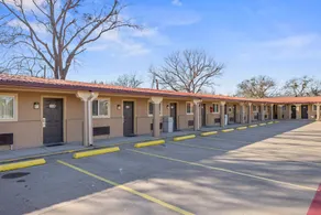 Western Inn by Capital O Cleburne TX - Image 5