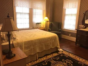 Red Lion Bed & Breakfast - Image 4