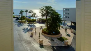 Sailport Waterfront Suites - Image 4