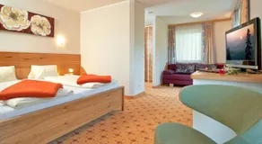 Erlebnis-Hotel-Appartements - Image 2