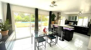 VILLA 6 PERSONNES /PISCINE/CAMPAGNE/TERRAIN DE PETANQUE/15 km BANDOL - Image 3