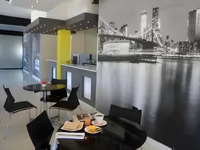 City Living Boutique Hotel - Image 4