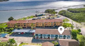 La Sirena Pool and barbie, private boat ramp, WiFi, two bedrooms, 3 beds - Image 4