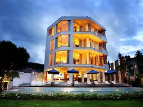 Beachfront - Image 2