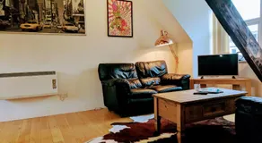 17 Crusader House - Image 2