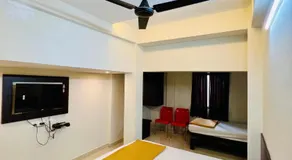 COSMO LODGE - Image 2