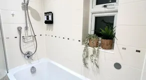 Charming ground floor flat with parking - Maidenhead - Image 3