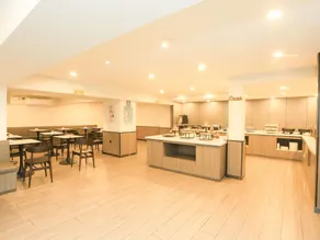 Hanting Hotel Beijing Wangjing 798 Art District - Image 3