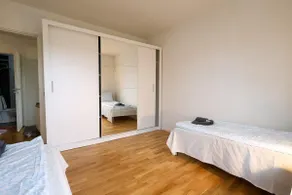 6 Beds • For Workers • 3BR • Parking • Near Volvo - Image 4