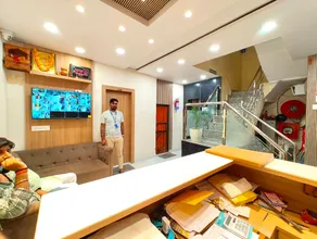Goroomgo BNK Grand Varanasi Indian Only - Lift and Wifi Facility - Image 2