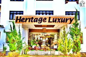 Twin bedded, Room In Heritage Luxury near Airport - Image 2