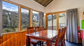 Banjo 5 Townhouse - Image 2