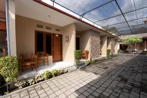 RedDoorz near Buleleng Harbour 2 - Image 3