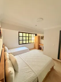 Ados Hotel - Image 2